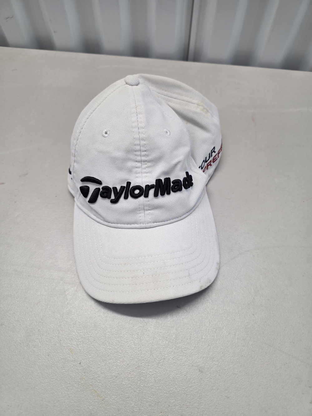 TaylorMade Men’s White Performance Golf Cap